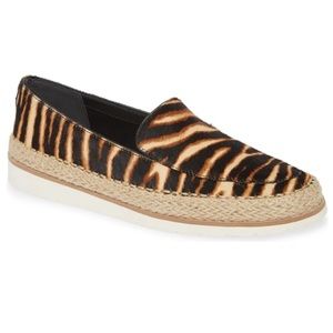 NEW Kenneth Cole New York Animal Print Loafer Size 8
New with Box